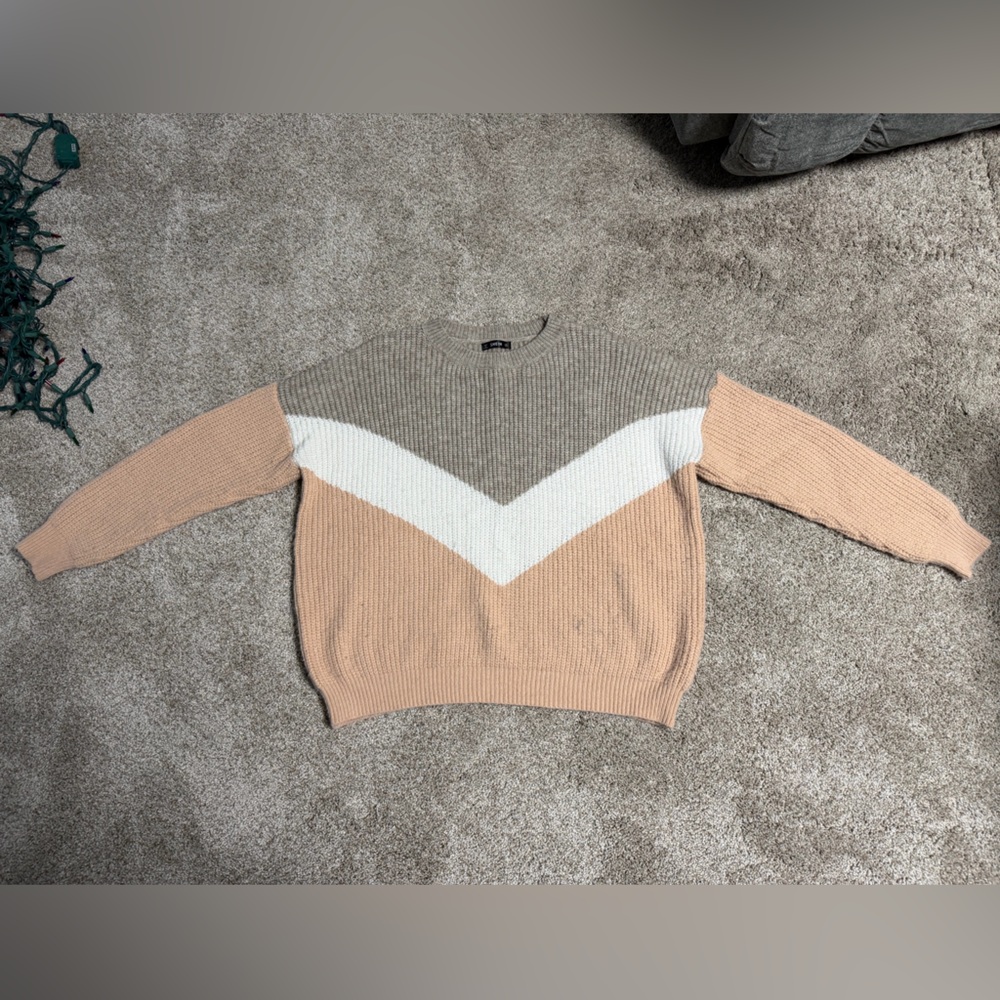 SHEIN Peach, Gray, and White Chevron Sweater